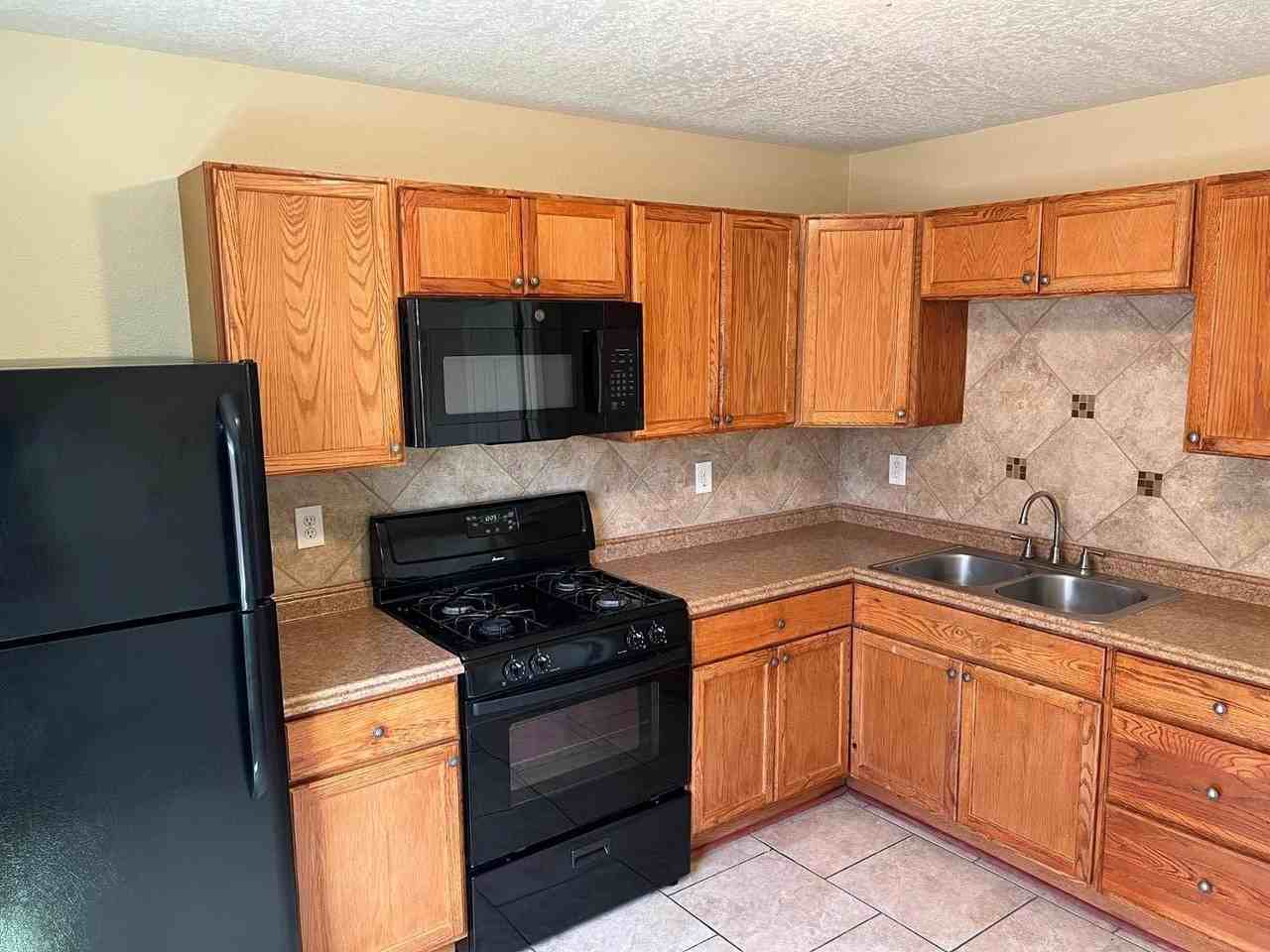 1816 Buena Vista Dr Se #2 - Photo 3 of 39