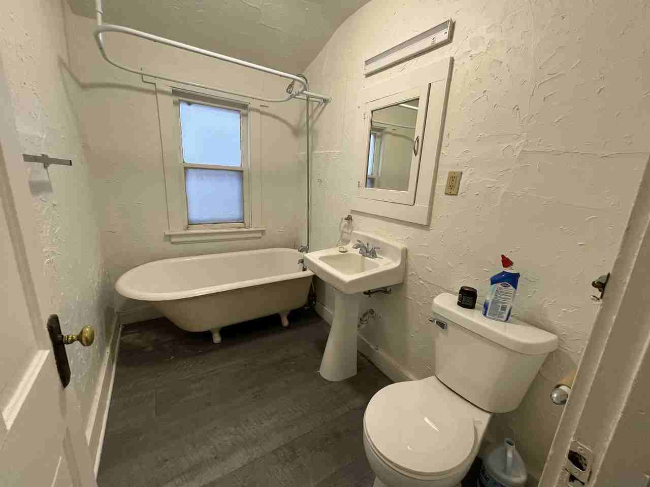 924 922/924 Erie Ave - Photo 2 of 13