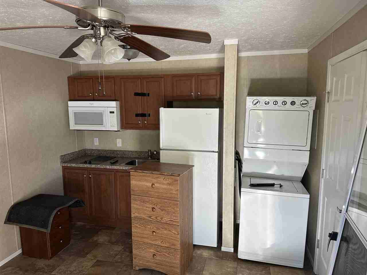 1695 Montana St #4B - Photo 2 of 6