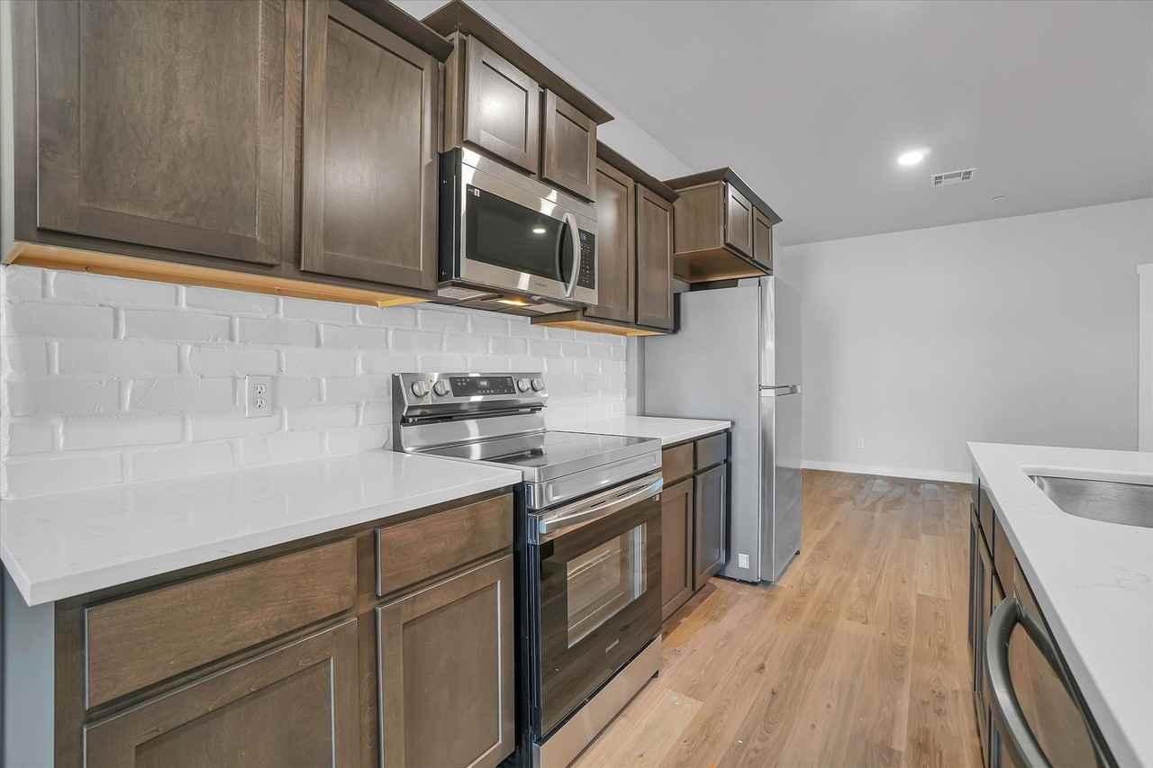 The Trails Modern Townhomes Apartments 100 Flight Line Court, Altus