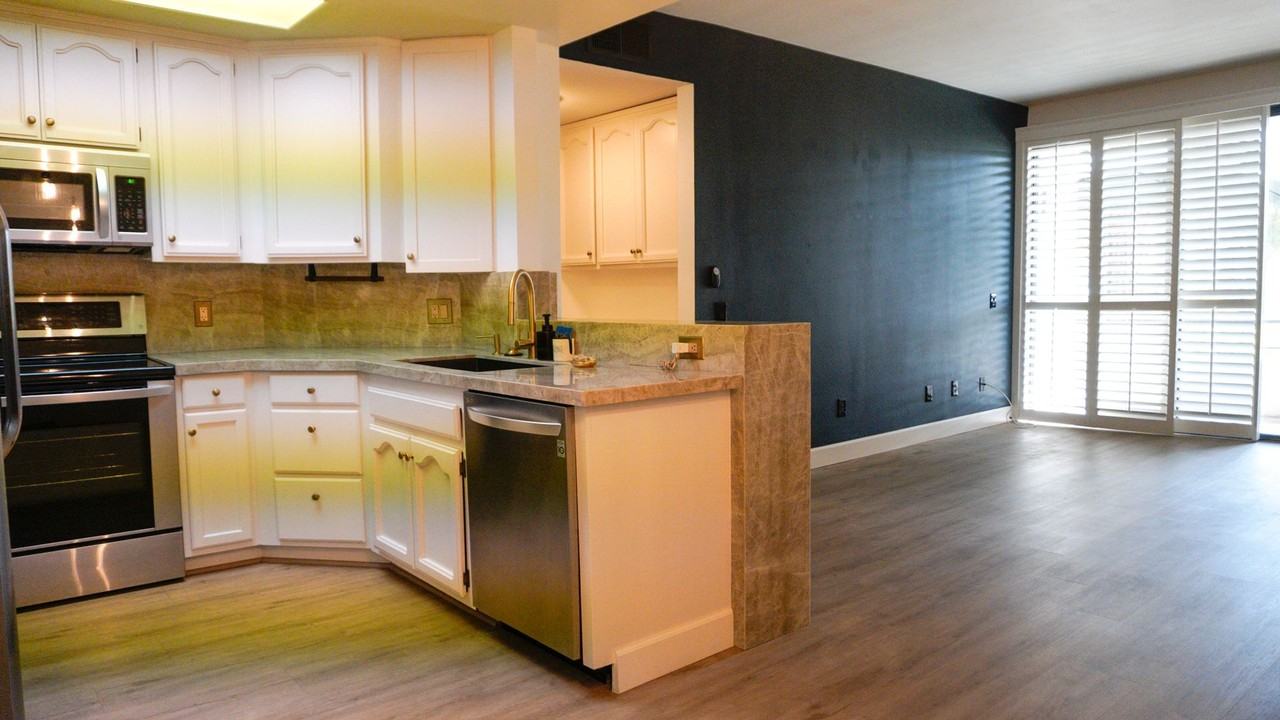 5845 Friars Rd #1107 - Photo 3 of 32