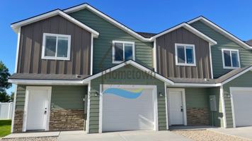 featured image of 351 321, 331, 341, 351 E 8th St