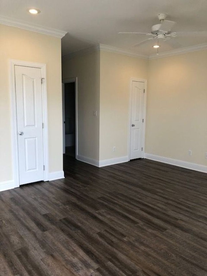 Point-of-View Apartments - Photo 7 of 10
