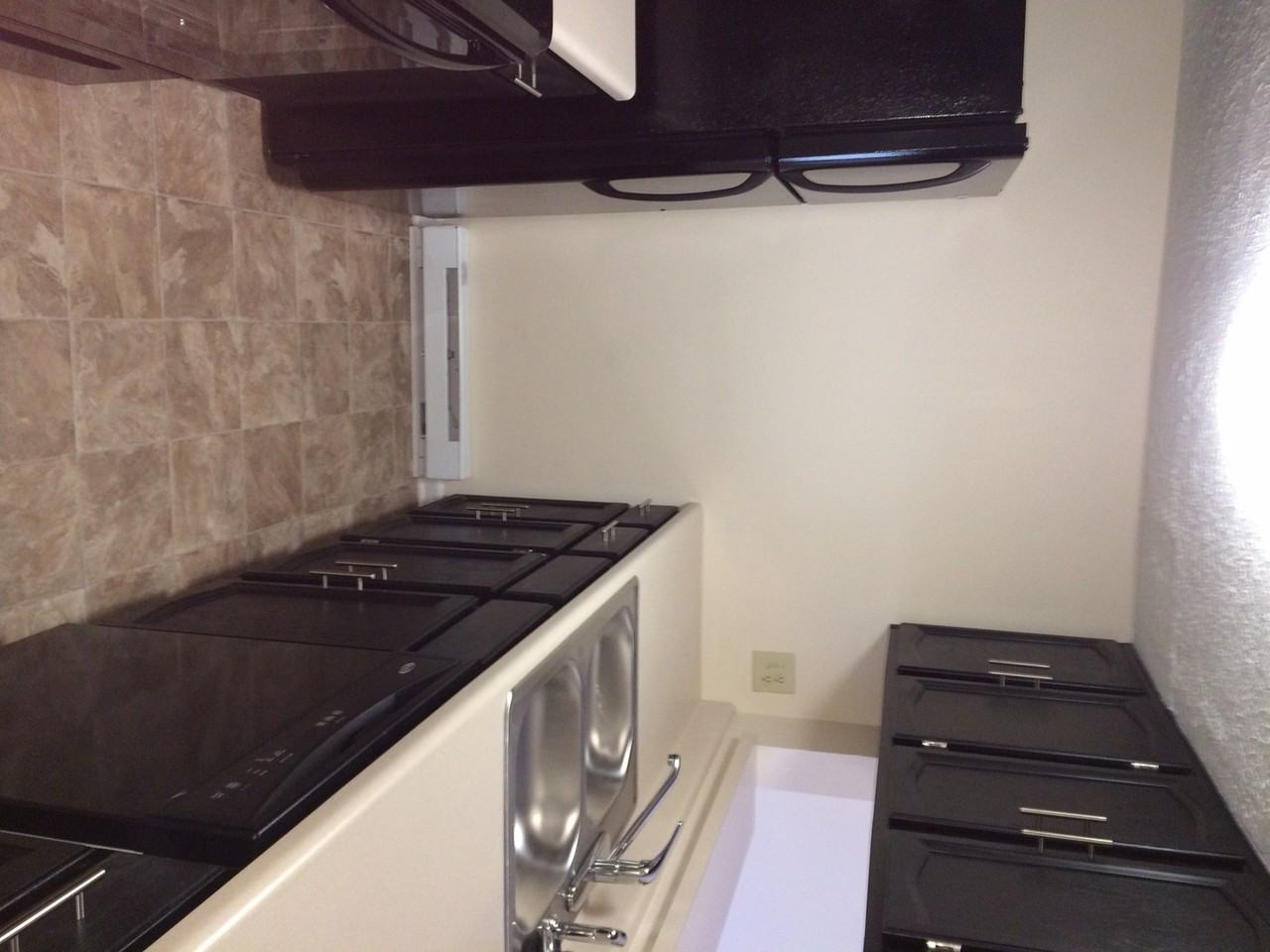 Ridgecrest Apts - Photo 3 of 5