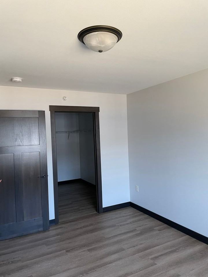 Settler's Ridge 220-222 - Photo 7 of 20