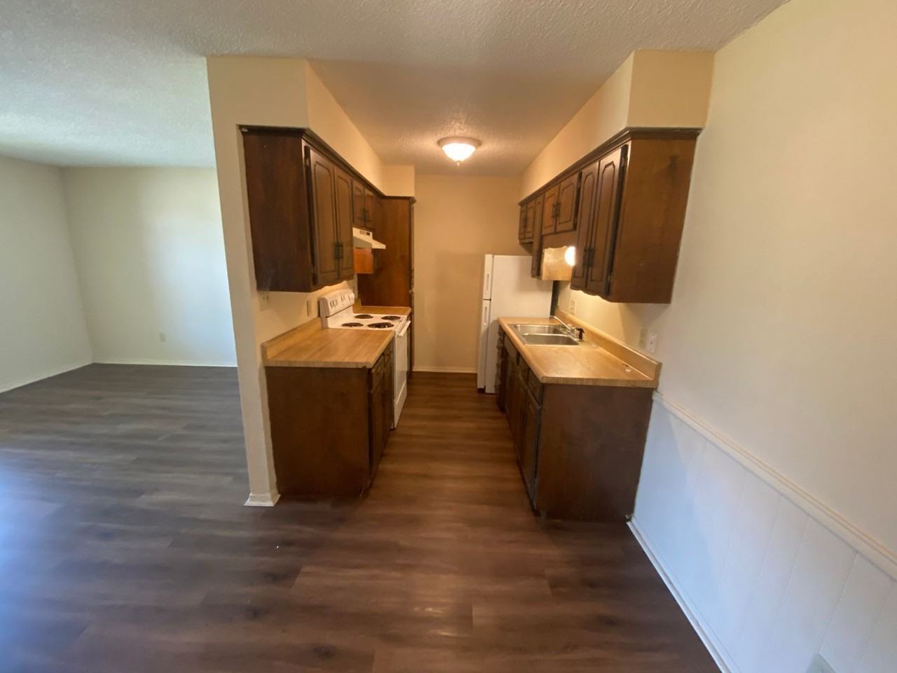 Greenwood Apartments - Photo 4 of 6