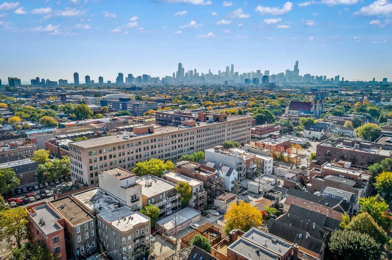 2440 N. Southport - Photo 2 of 5