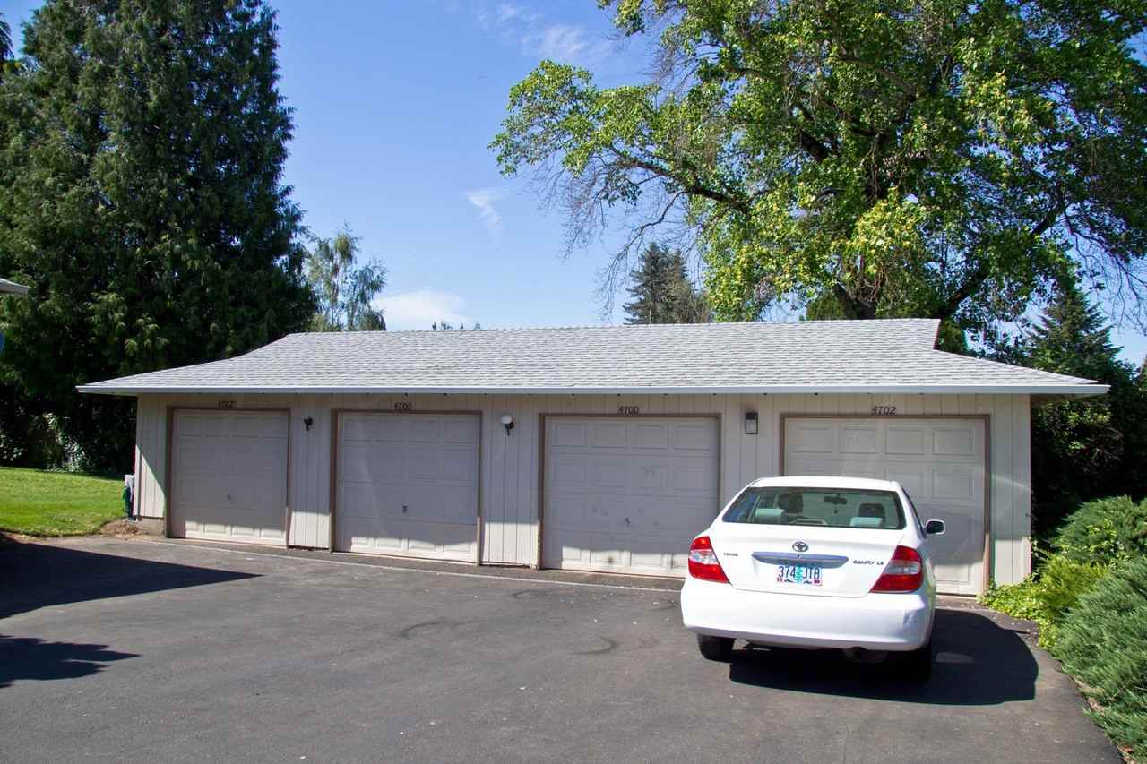 Stoneridge Duplexs - Photo 3 of 4