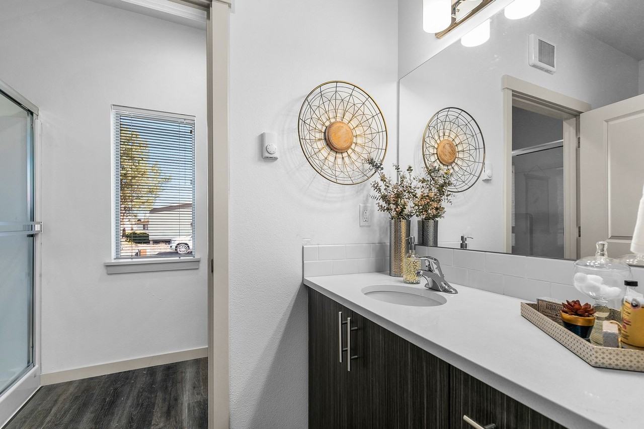 620 Nw Kingwood Ave - Photo 6 of 30