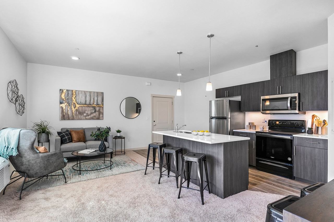 620 Nw Kingwood Ave - Photo 4 of 30