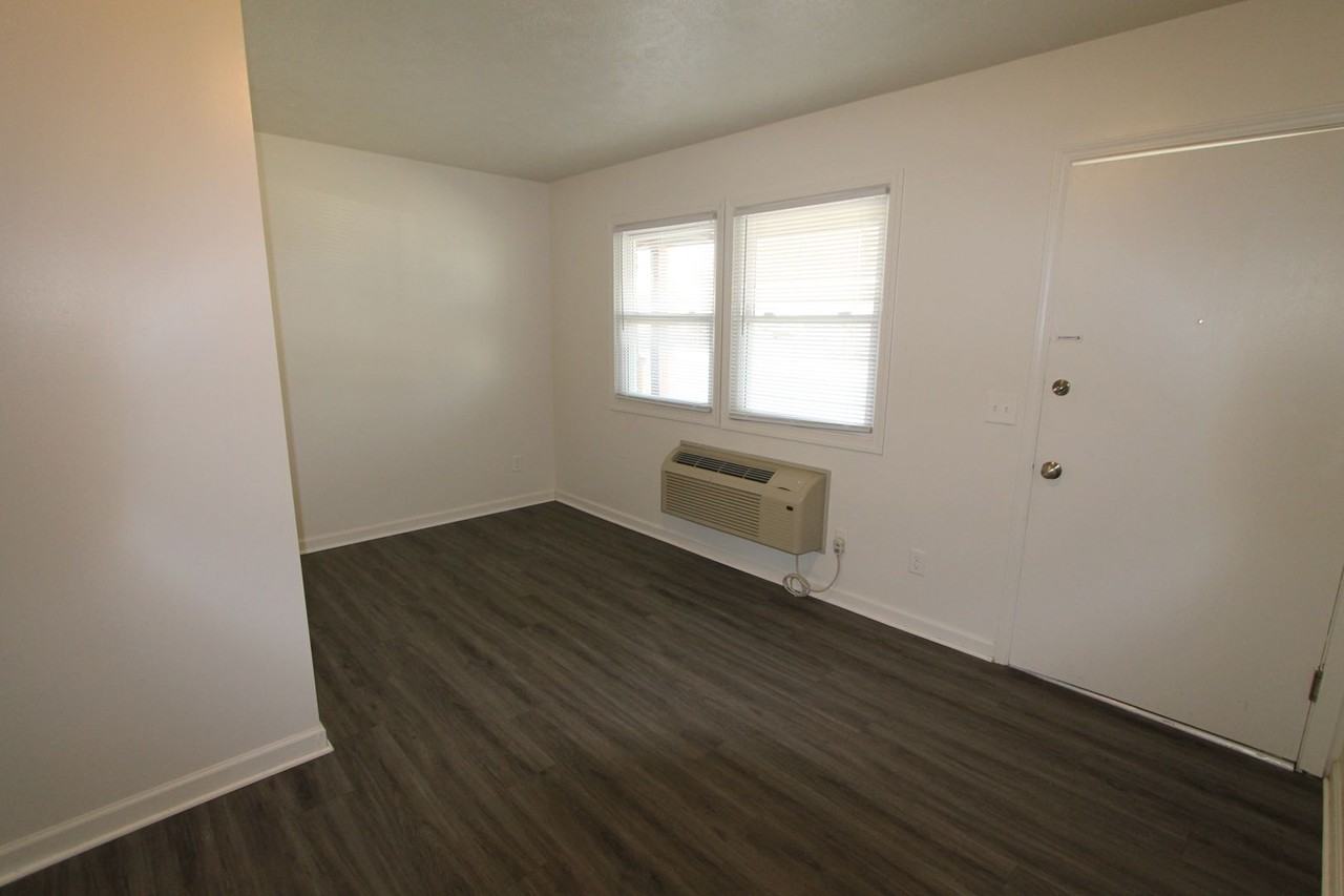 802-808 W 23rd Ave. - Photo 4 of 15