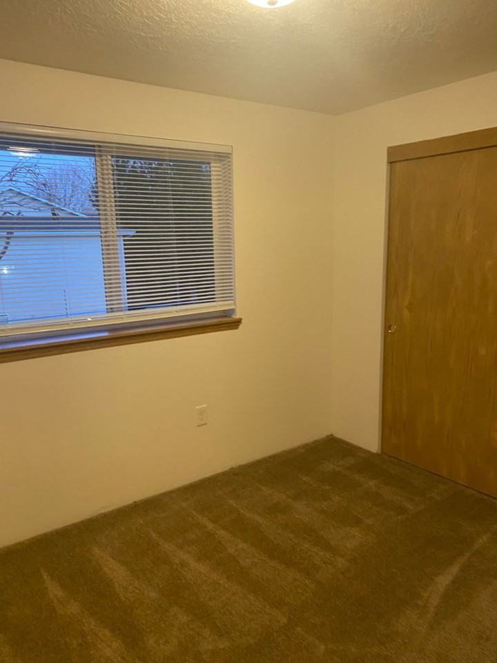 Redwood & Waverly Square Apartment Homes - Photo 4 of 50