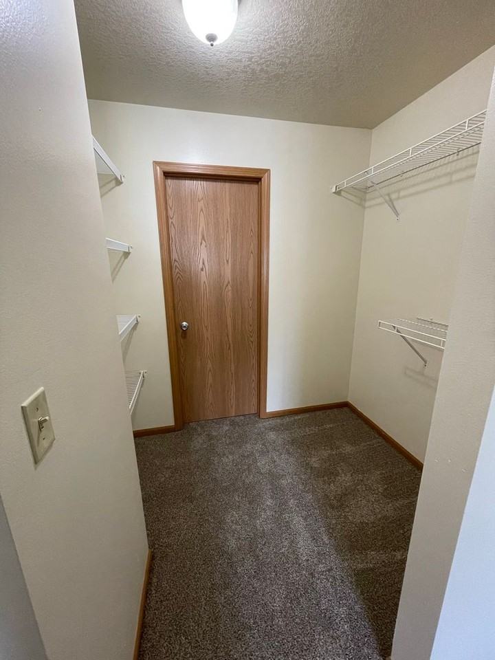 Halfway Creek Apartments - Photo 6 of 18