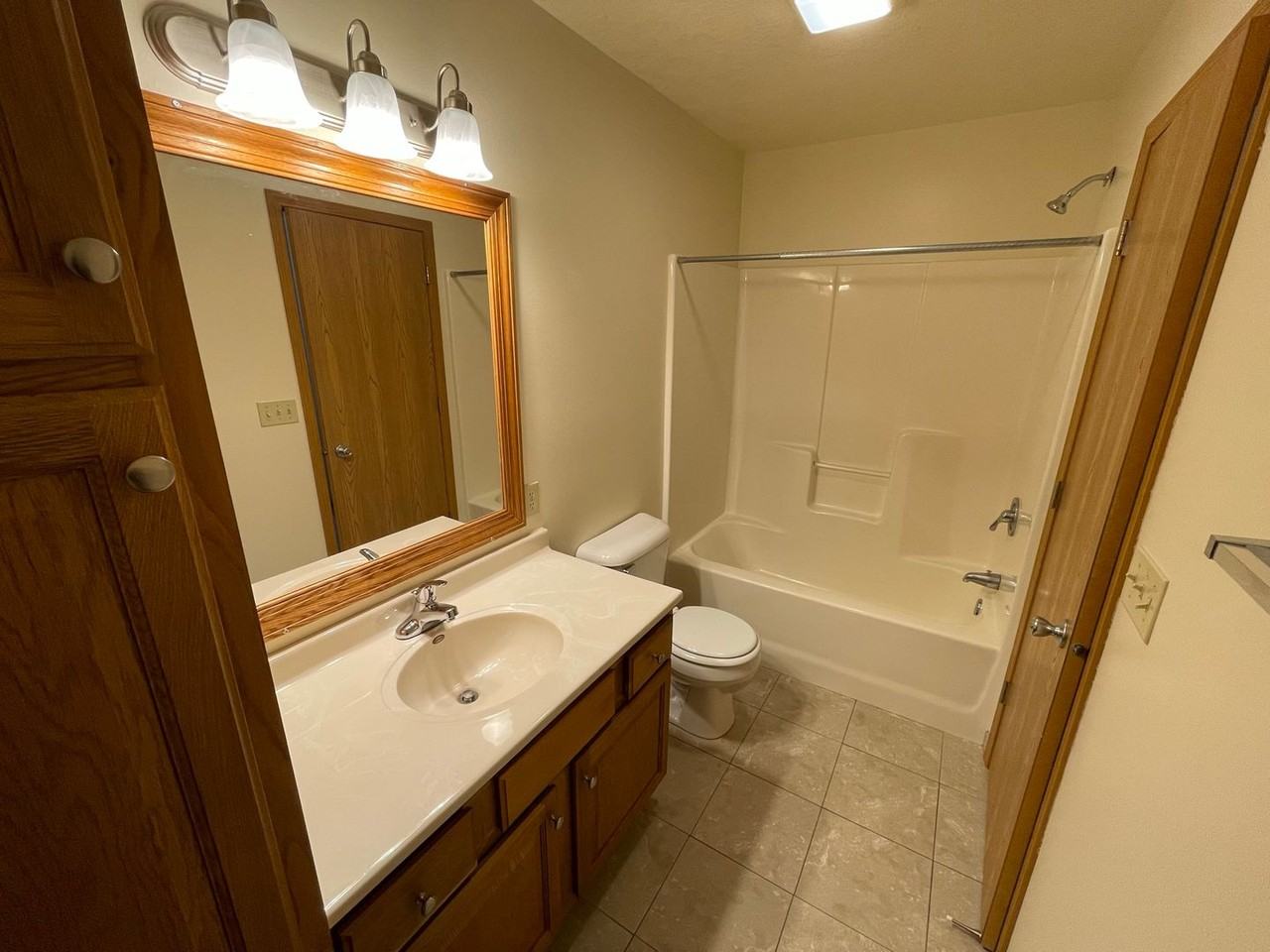 Halfway Creek Apartments - Photo 7 of 18