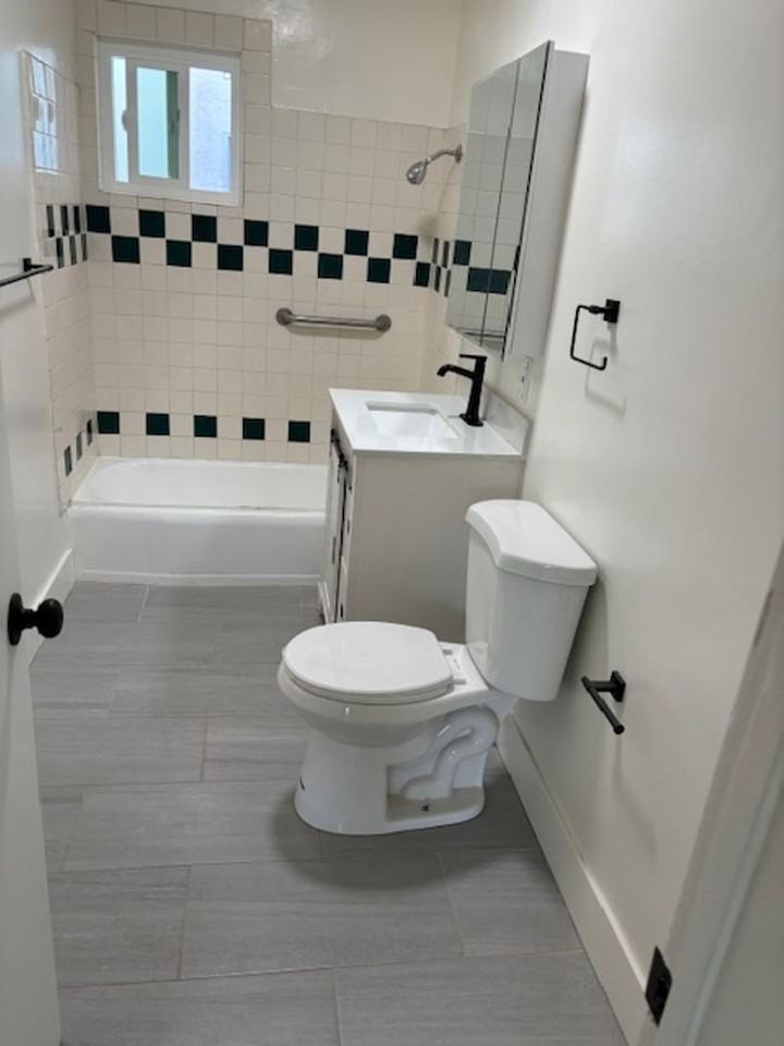 7325 Sepulveda Blvd - Photo 6 of 7