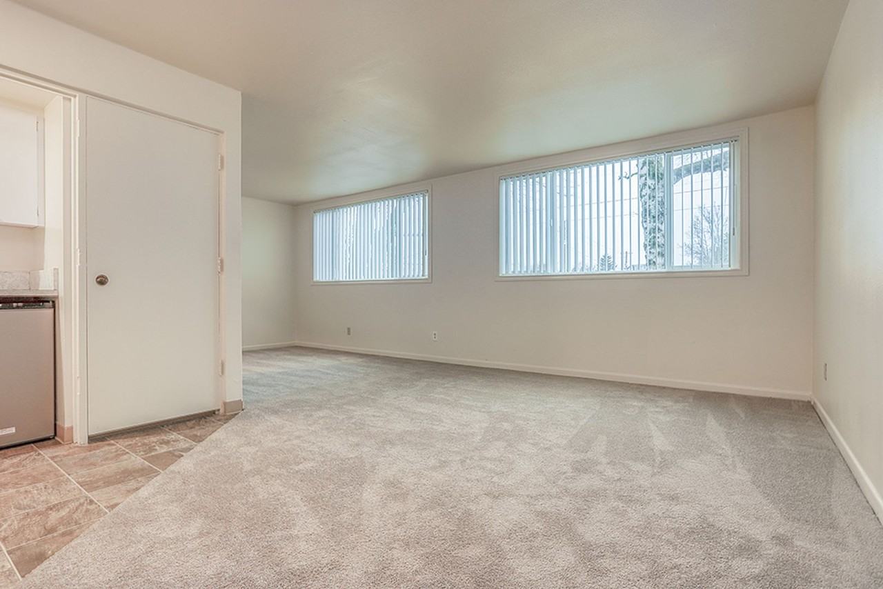 2200 E. Mill Plain Blvd., Units 110 Apartments 2200 E Mill Plain