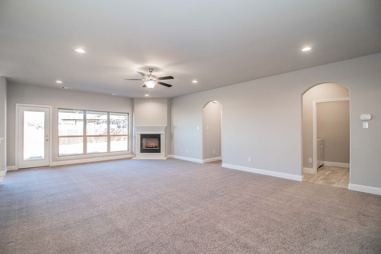 1810 Quail Holw - Photo 2 of 28