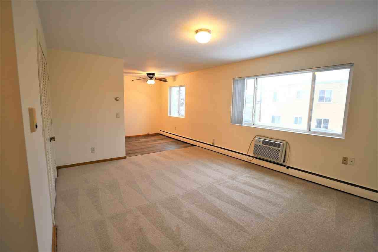 Oliver 3 Apartments - Photo 2 of 22