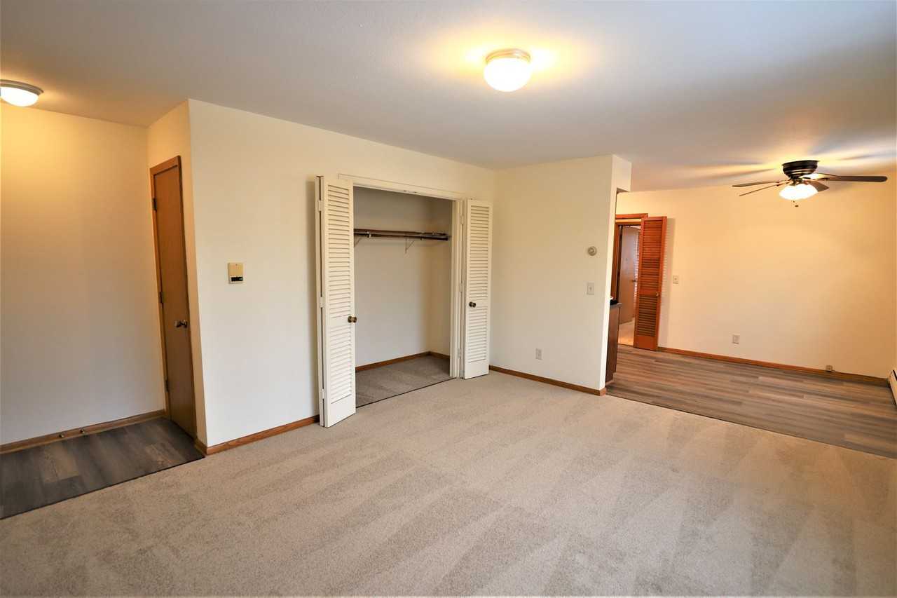 Oliver 3 Apartments - Photo 4 of 22