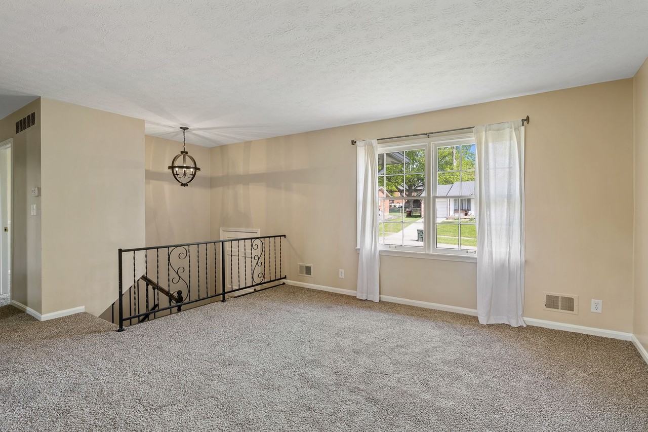 12506 Live Oak Dr - Photo 7 of 25