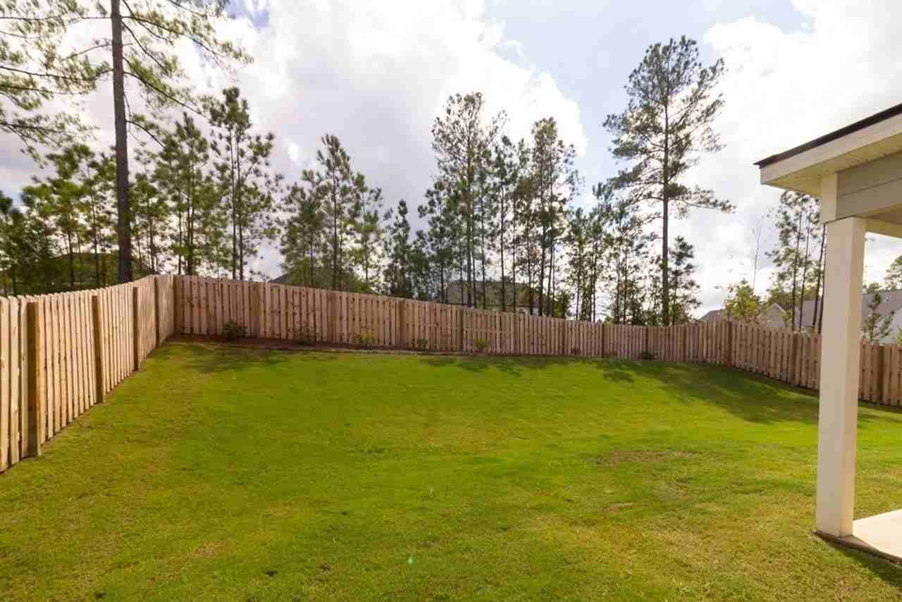 708 Tree Top Trl - Photo 2 of 31