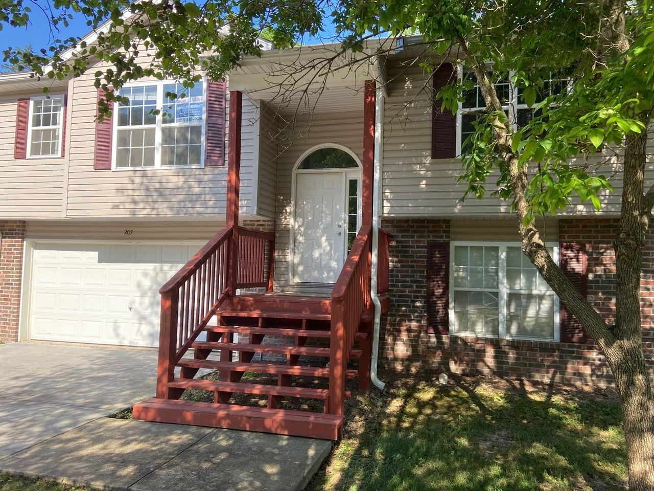 207 Van Buren Rd - Photo 3 of 29