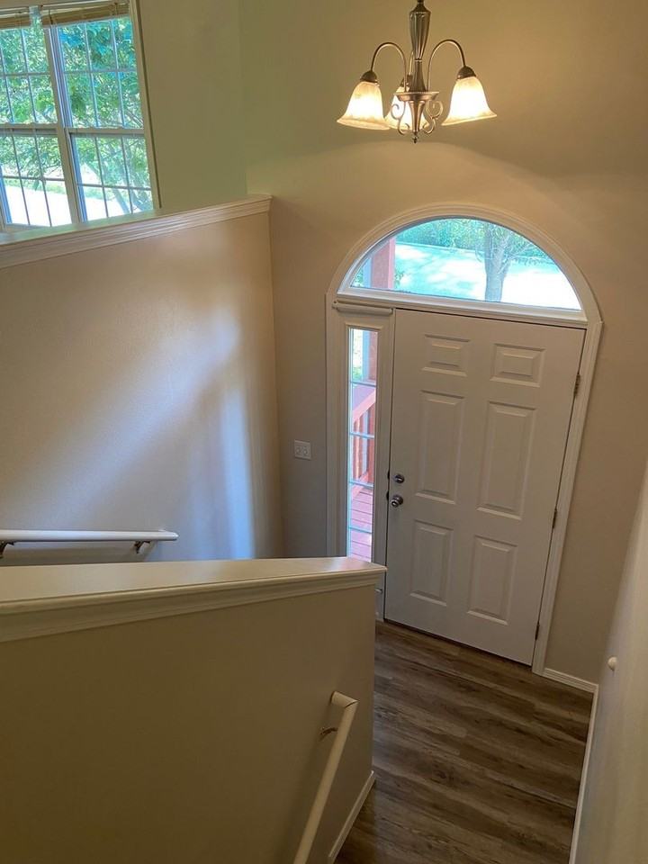 207 Van Buren Rd - Photo 6 of 29