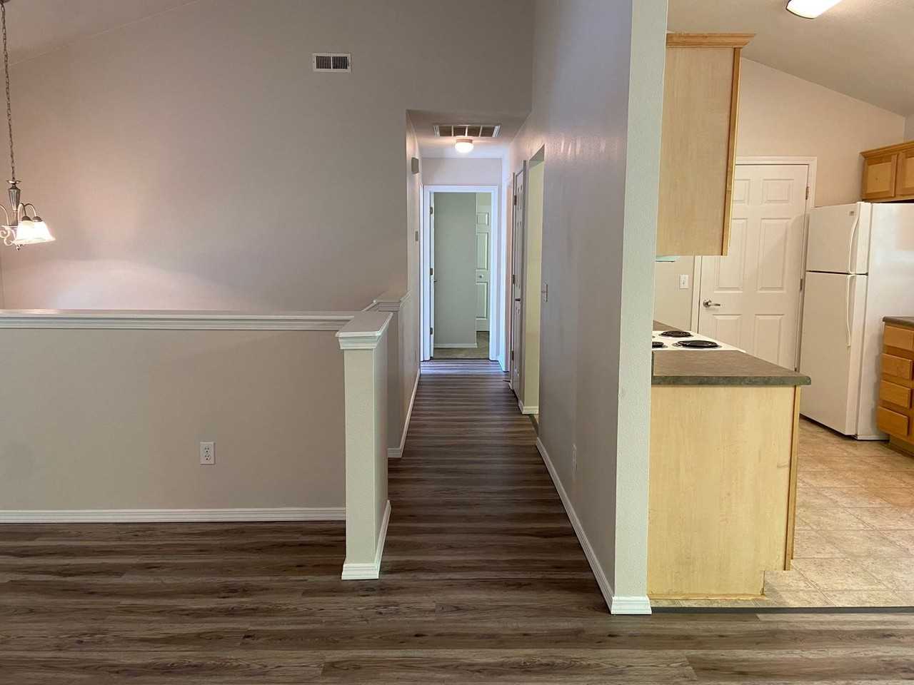 207 Van Buren Rd - Photo 2 of 29