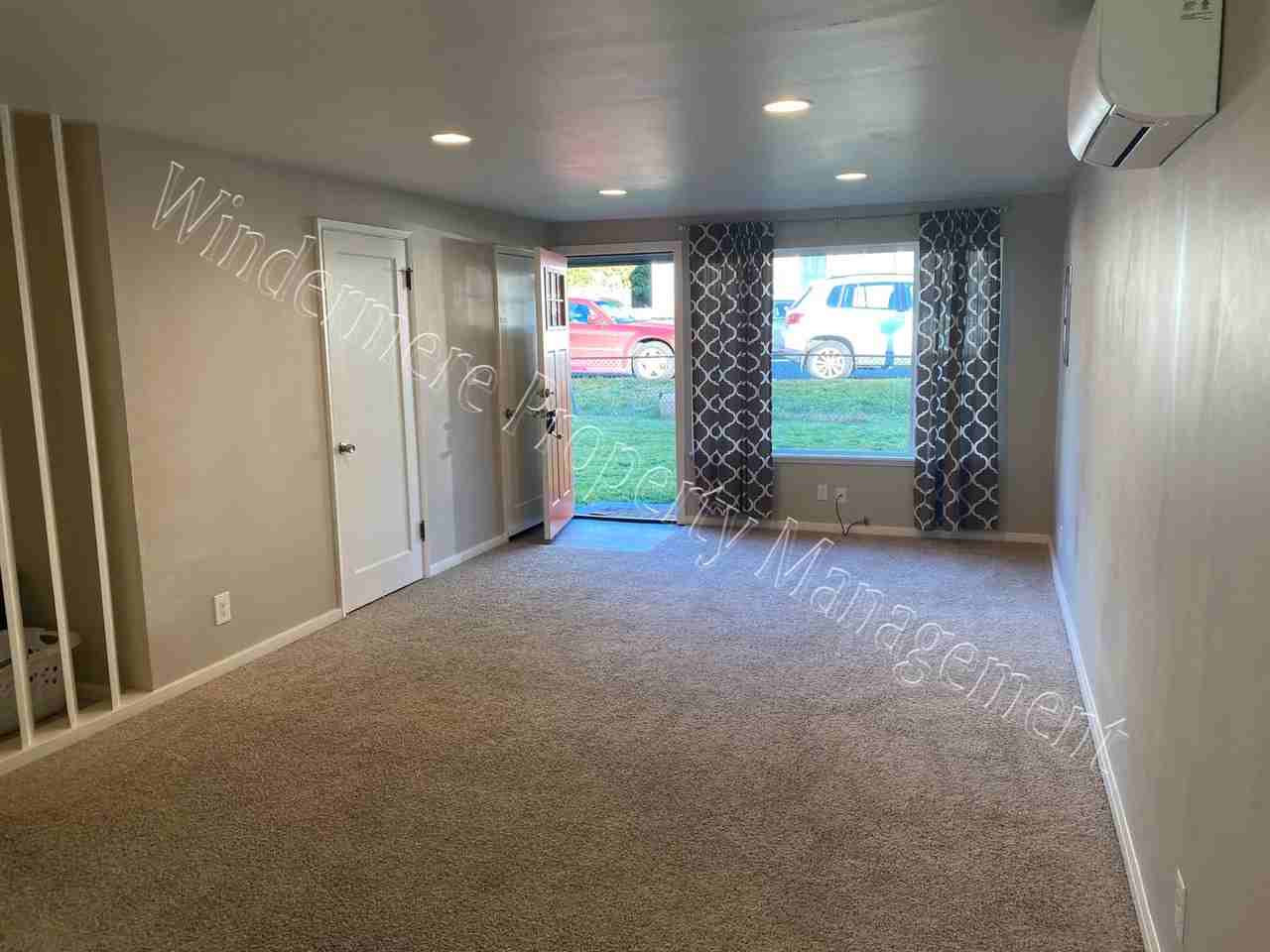 1730-1732 Bloomington Avenue - Photo 3 of 22