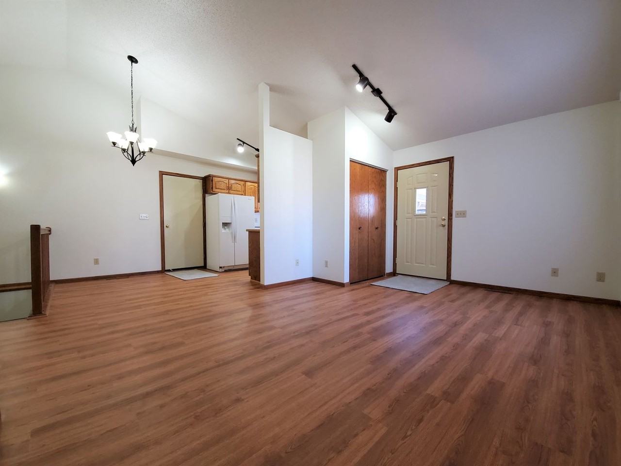 Candle Park West Townhomes - Photo 2 of 12
