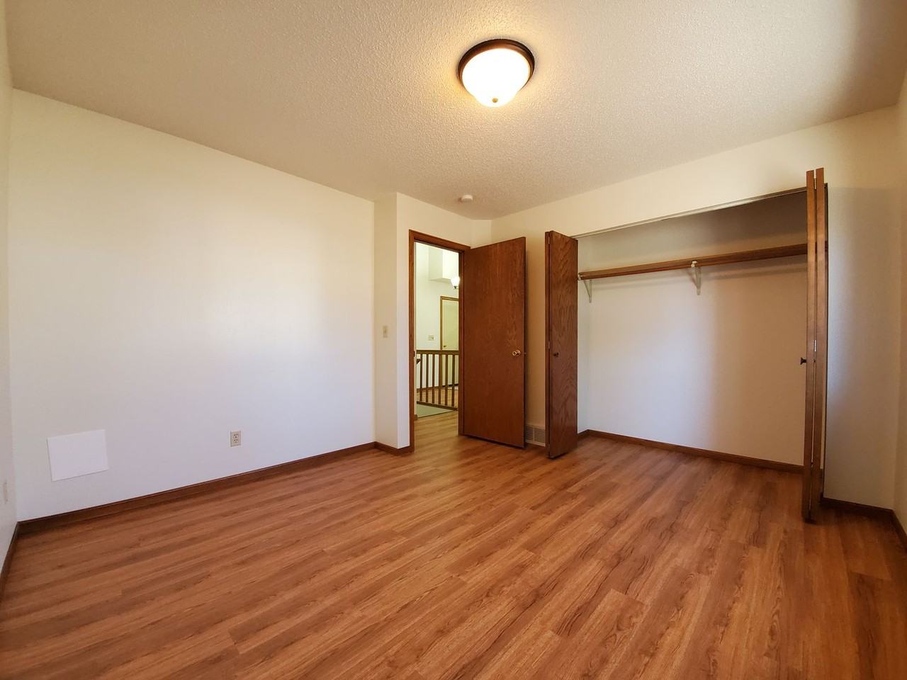 Candle Park West Townhomes - Photo 4 of 12