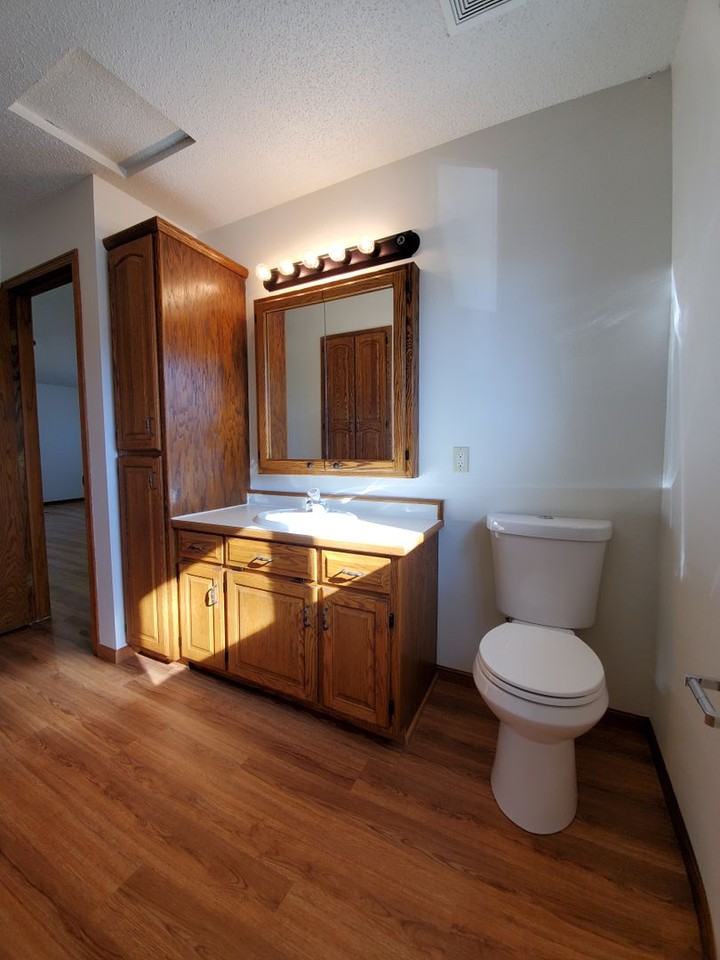 Candle Park West Townhomes - Photo 6 of 12