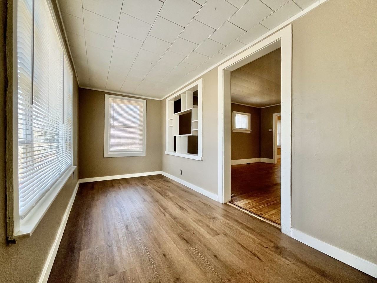 1854 Jarman St - Photo 2 of 18