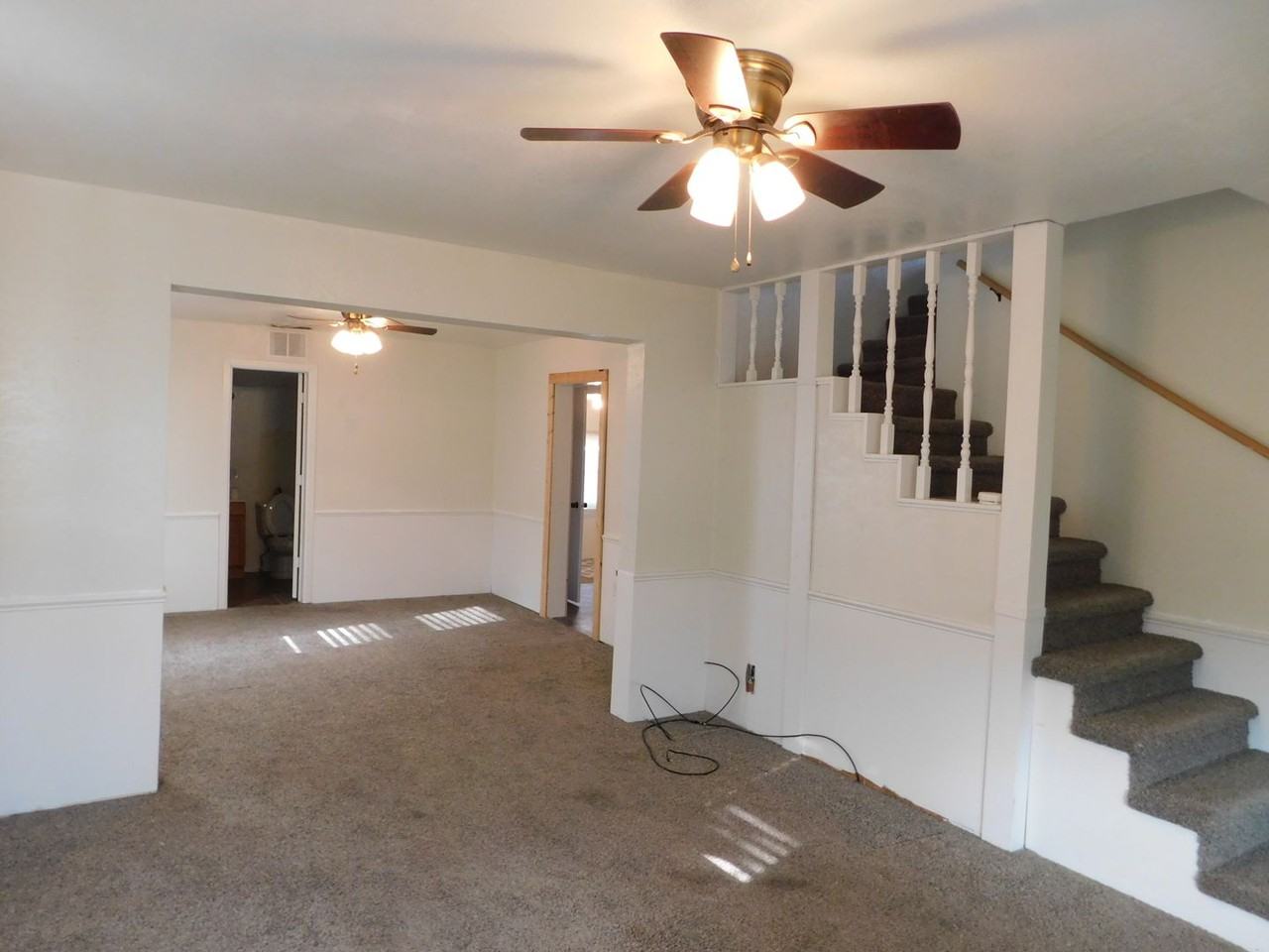 621 Osage St - Photo 3 of 19