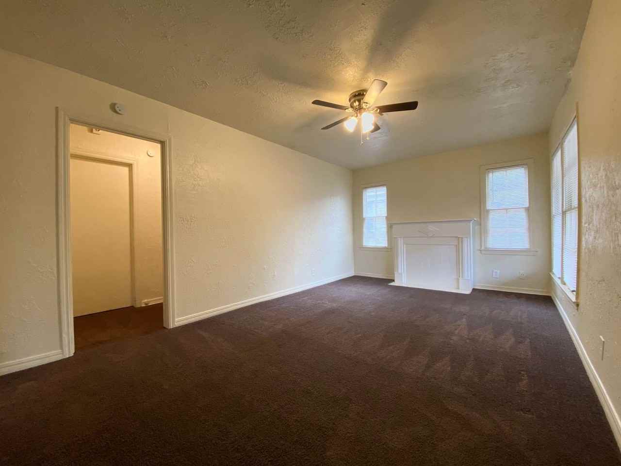 1320 Campbell Rd - Photo 2 of 11