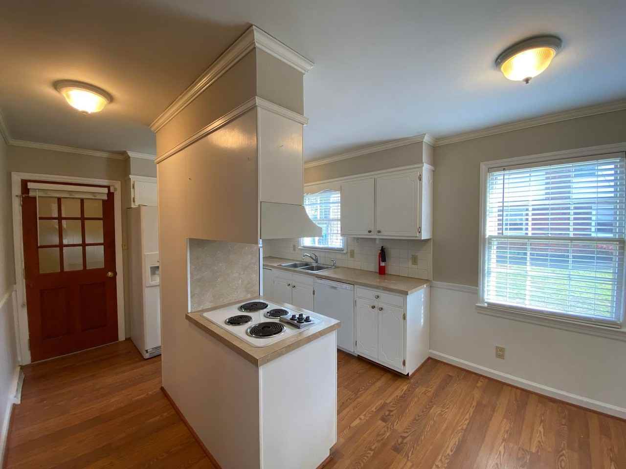 3221 Polo Rd - Photo 3 of 25