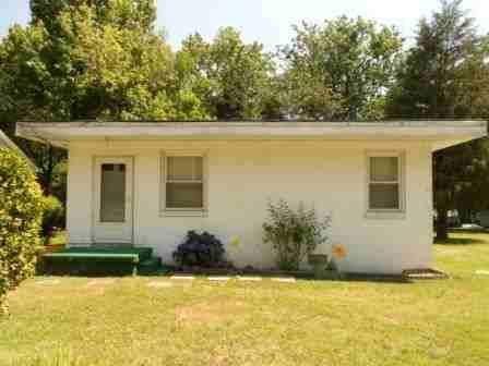 1722 Mcknight Mill Rd - Photo 2 of 11