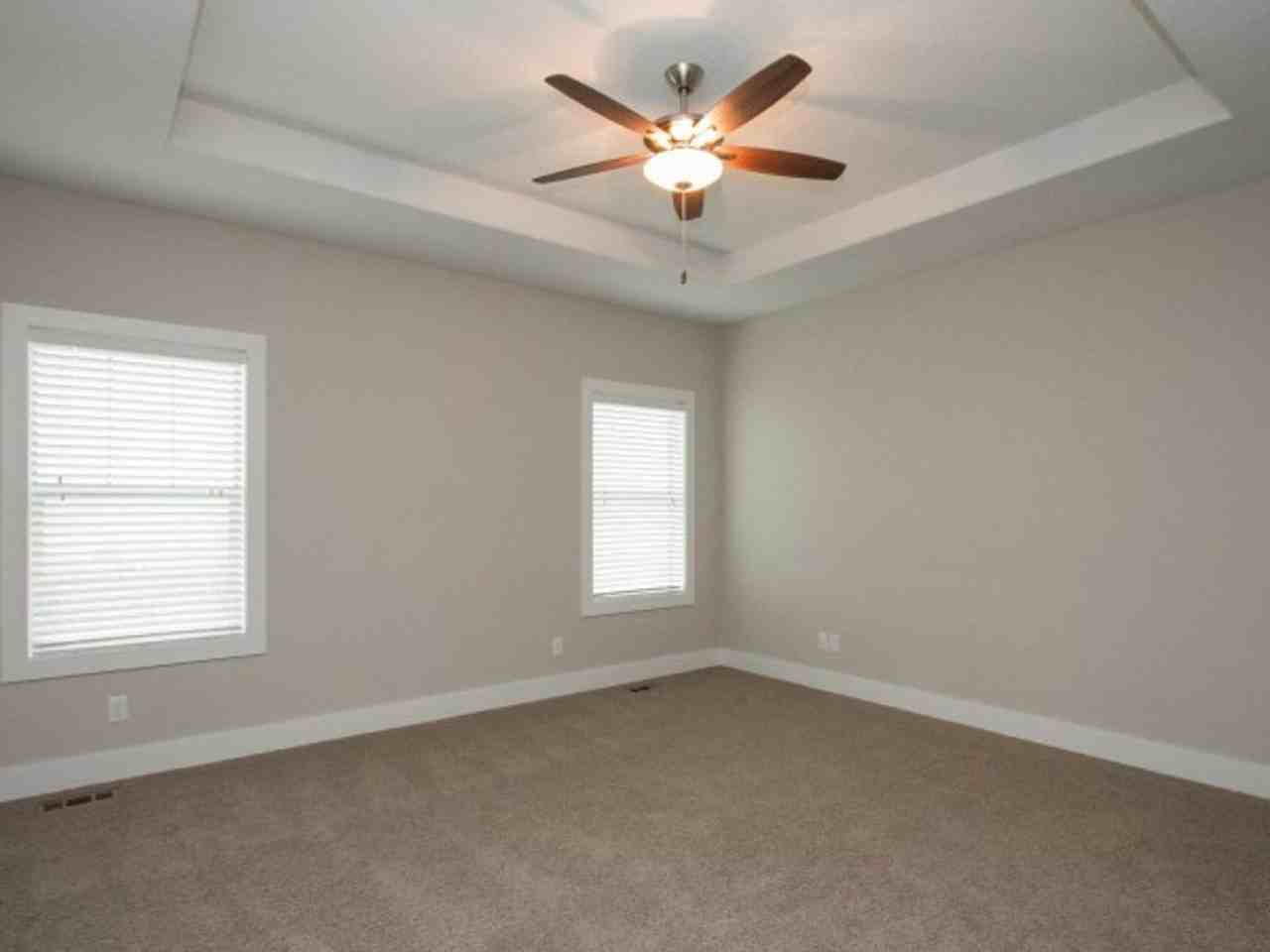 Elm St Villas - Photo 4 of 5