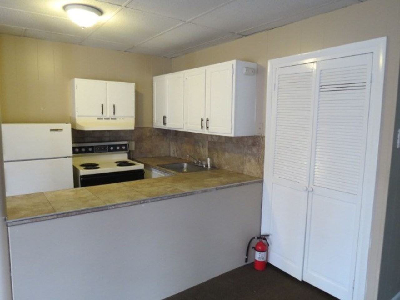 65 King St - Photo 2 of 8