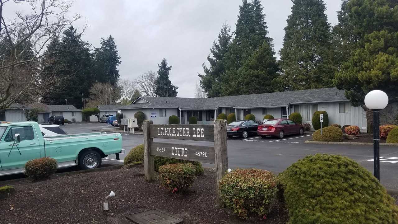 047-Lancaster Lee Court - Photo 3 of 9