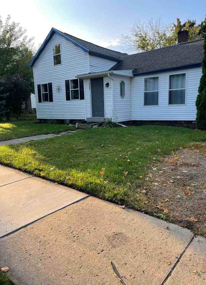 432 E Main St - Photo 2 of 18