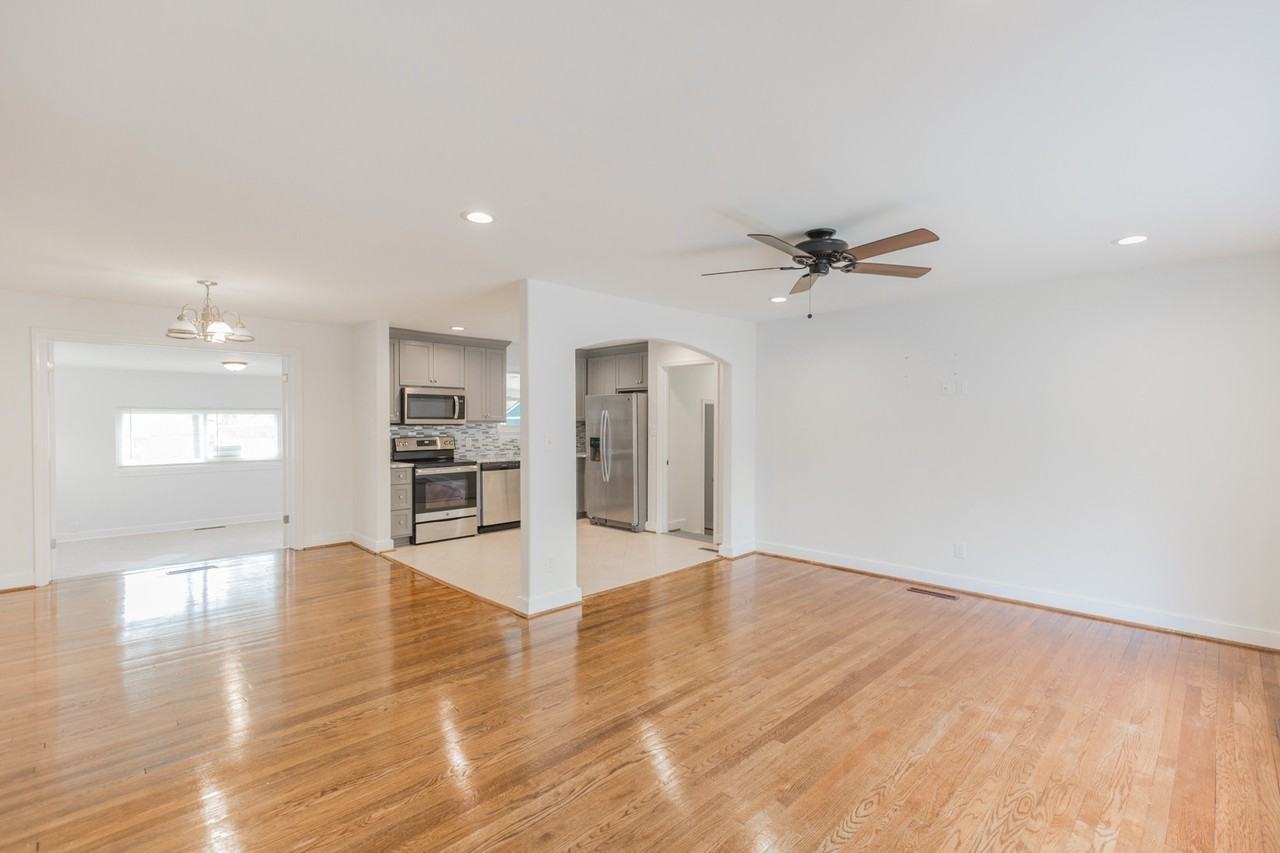 2041 Bishop St - Photo 7 of 22
