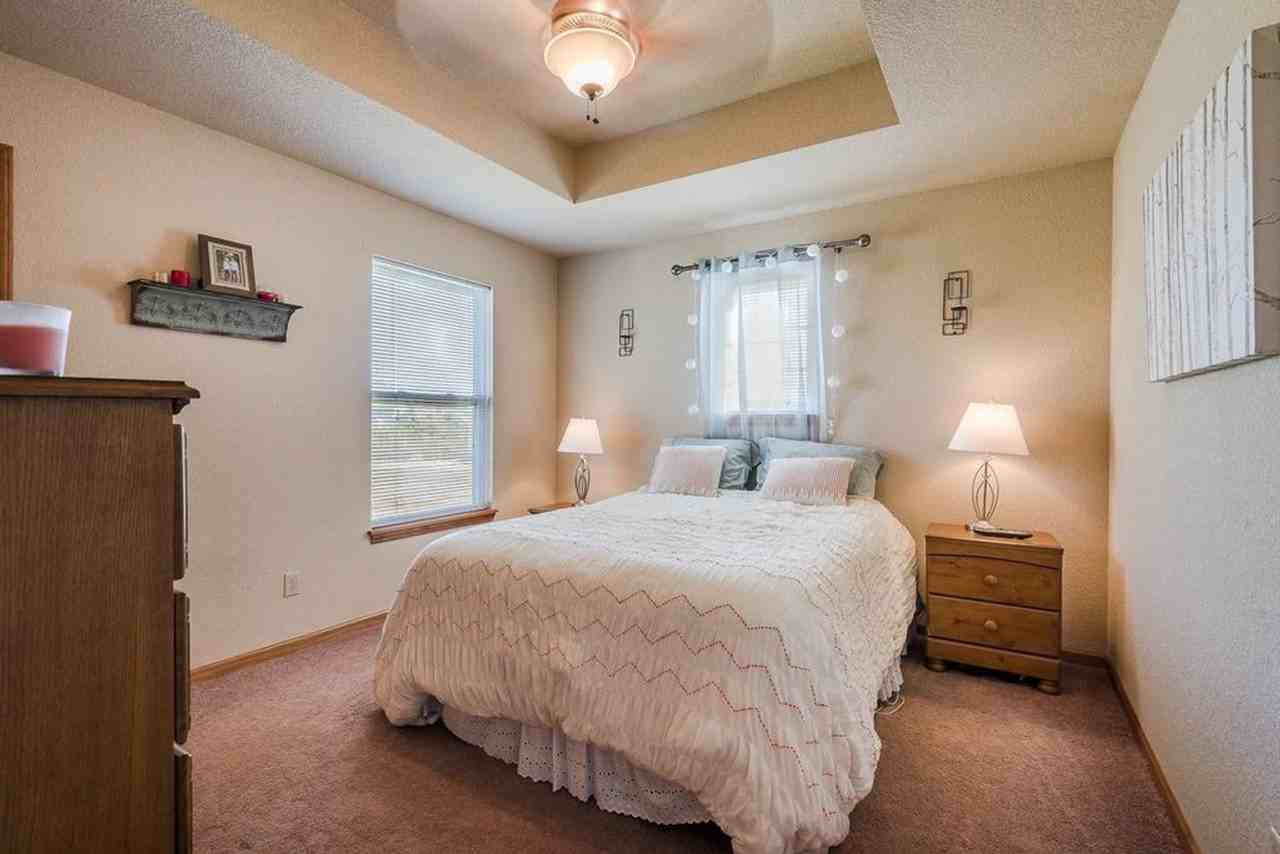 626 Oakbrook Pl - Photo 5 of 11