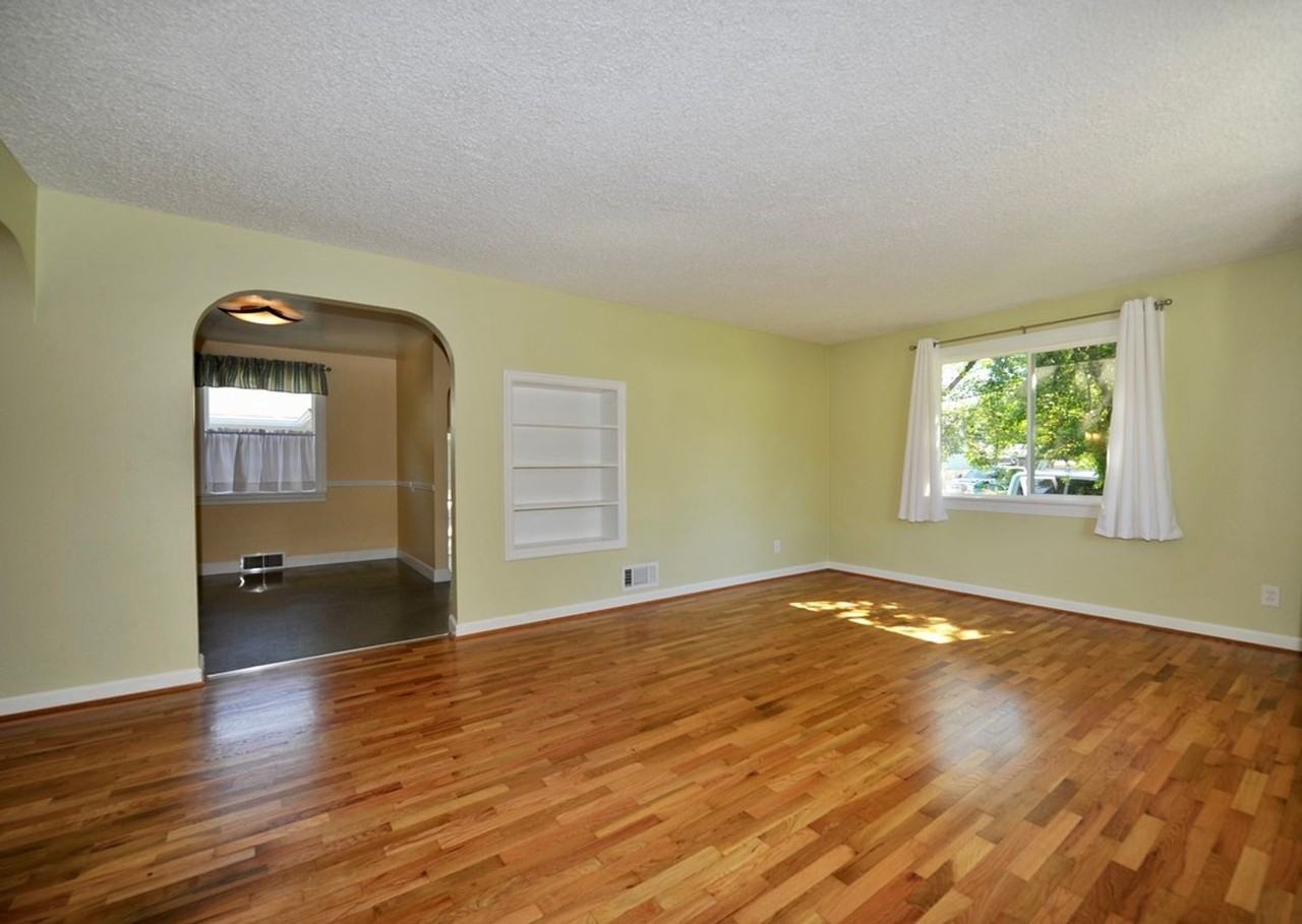 1223 E Saint Maries Ave - Photo 5 of 39