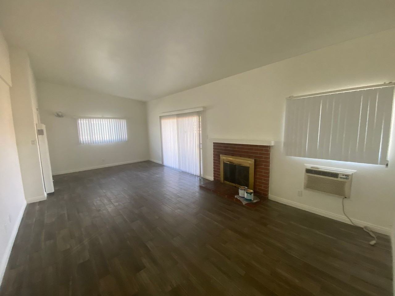 926 Broadmoor Ave - Photo 3 of 9