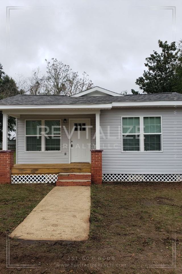 20 Norton Ave - Photo 2 of 17