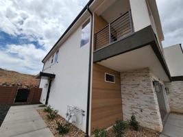 featured image of 828 E Desert Cactus Dr