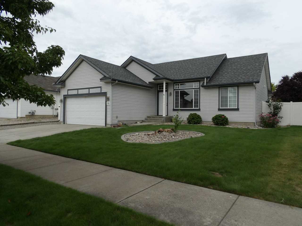 2553 W Timberlake Loop - Photo 2 of 32