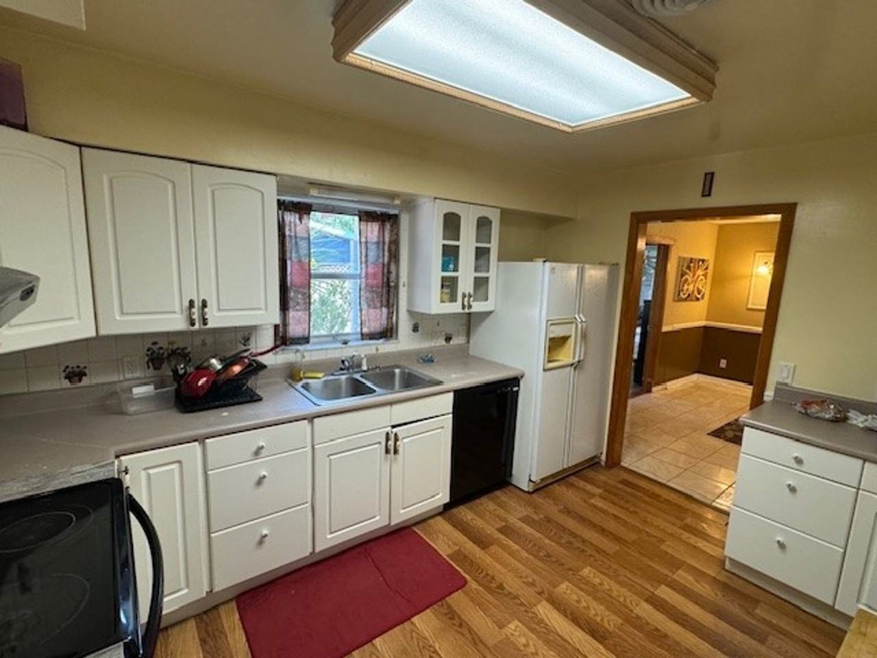 108 E Laila Dr - Photo 2 of 22