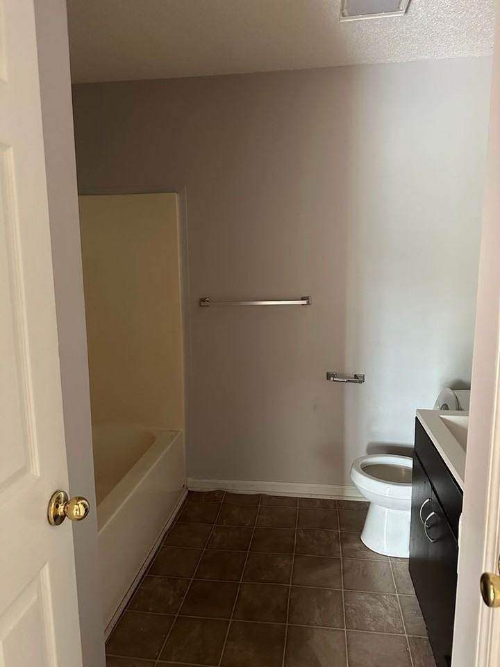 910 Brett Dr #82 - Photo 7 of 11